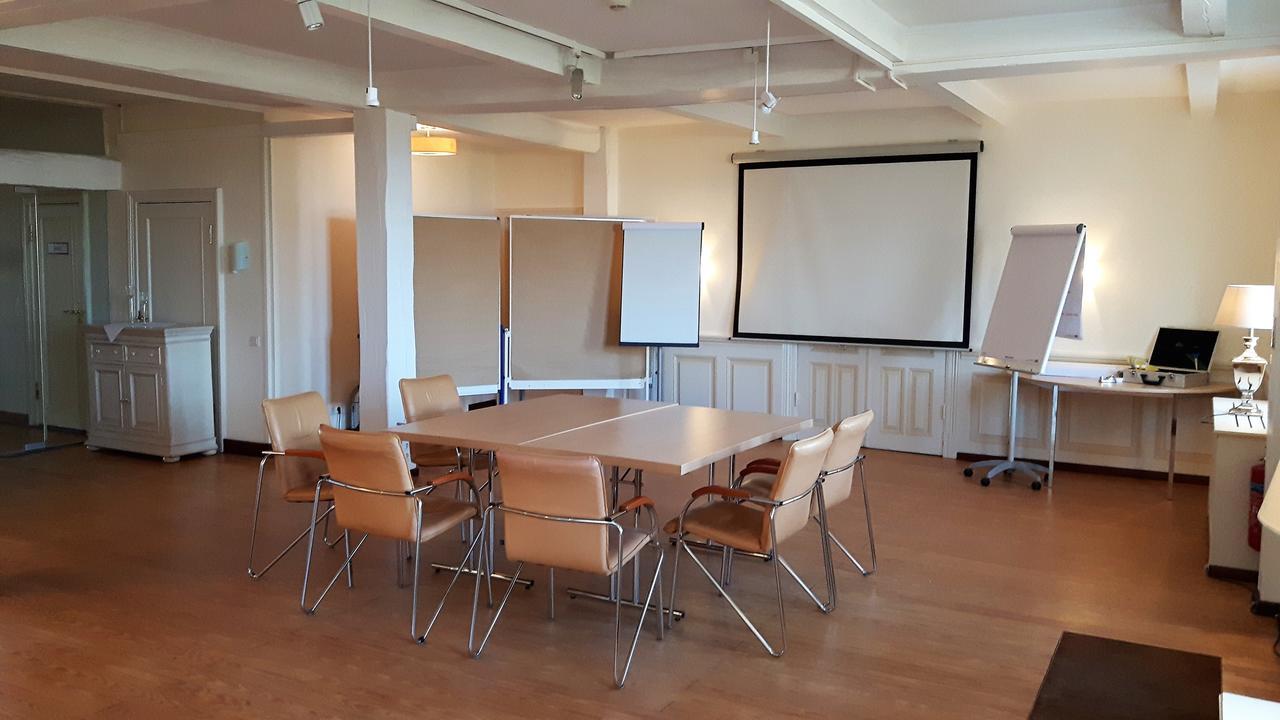 Landsitzhotel Und Seminarium Peterhof Hodorf Exteriér fotografie